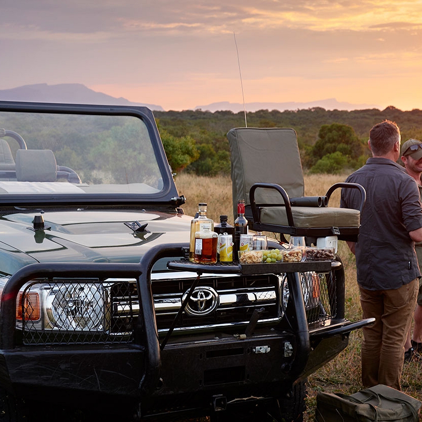 Luxury South Africa Travel Packages - Royal Malewane safari lodge, Thornybush Private Game Reserve - Sundowners on game drive