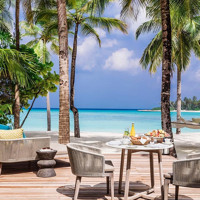 One&Only Reethi Rah Resort Maldives - Beach Villa Outdoor Living Spaces
