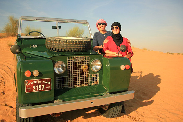 Guide to Dubai - Desert safari in a vintage Land Rover