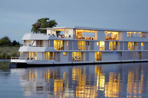 Zambezi Queen Cruising the Chobe River - Best Luxury Africa Cruises