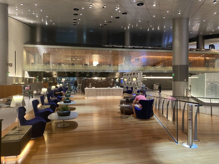 03 Doha Qatar Business Class Lounge IMG_5293 Large 2 Africa Endeavours